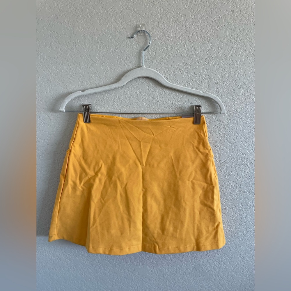 CALIA essentials high-rise skort